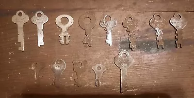 Lot Of 13 Antique Flat Skeleton Keys • $5