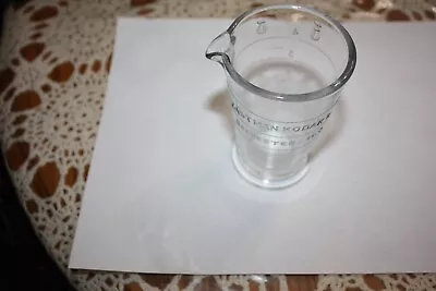 Vintage Eastman Kodak Co. Photographic 4 Oz Glass Measuring Beaker Rochester NY • $14.99