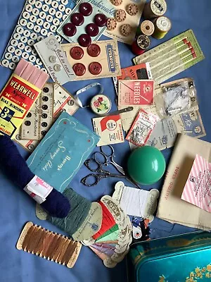 £7.50 • Buy Assortment Of Vintage Haberdashery Items In A Commemorative Biscuit Tin