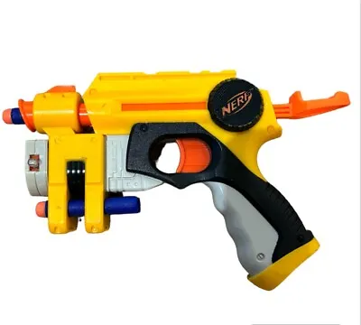 NERF N-Strike Yellow & Orange Blaster Gun 9.5 Ins Targeting Light 3 Darts Incl • £5