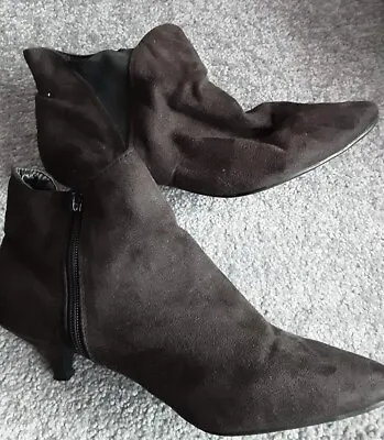 Ladies Evans Very Dark Brown Suede Ankle Boots Size  7EEE VGC • £3.50