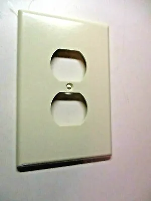Leviton Jumbo Smooth Ivory Beige Bakelite Duplex Outlet Wall Plate Cover MCM • $7.50