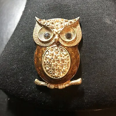 Vintage Owl Brooch Rhinestone Eyes Pin Up Style Gold Tone • $22.99