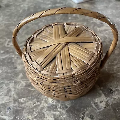 Vintage Hand Woven Wicker Basket • $1.99