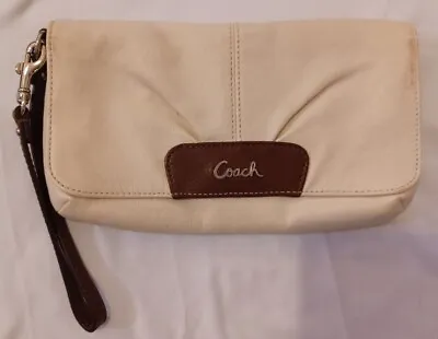 COACH Vintage Wristlet Clutch White Brown Strap • $12.50