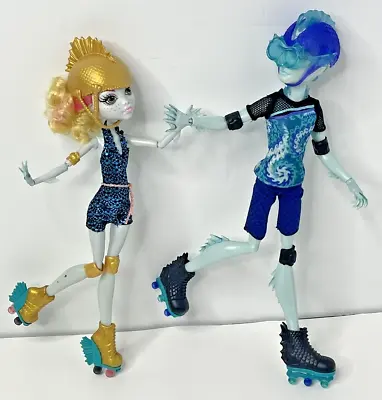 Monster High 2015 LAGOONA BLUE & GILLINGTON GIL WEBBER Wheel Love Skate Dolls • $50.97
