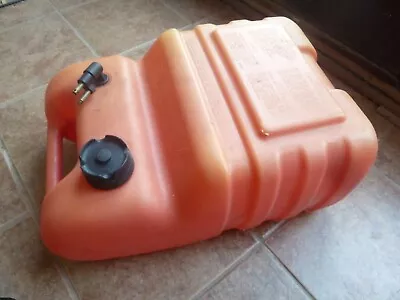 PORTABLE 6 GALLON Plastic OUTBOARD MOTOR GAS TANK BY ATTWOOD 8867 • $15