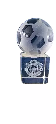 MANCHESTER UNITED V FULHAM ETCHED GLASS FOOTBALL PAPERWEIGHT ORNAMENT 2013 7cm • £12.99