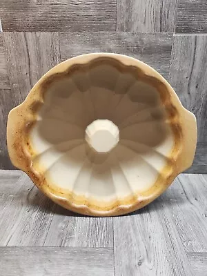 $22.47 • Buy The Pampered Chef Family Heritage Stoneware 10  Bundt Baking Fluted Cake Pan