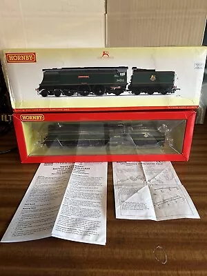 Hornby 00 Gauge Br 4-6-2 West Country Class Camelford 34032 Model Locomotive. • £80