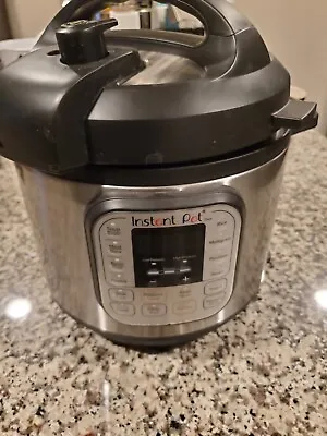 Instant Pot Duo 7-in-1 Electric Pressure Cooker Stainless Steel 6 Quart • $50