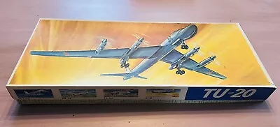 Flugzeug-Modellbaukasten ~ TU-20 Plane Model Kit ~ M:100 ~ 1980s • $24.75