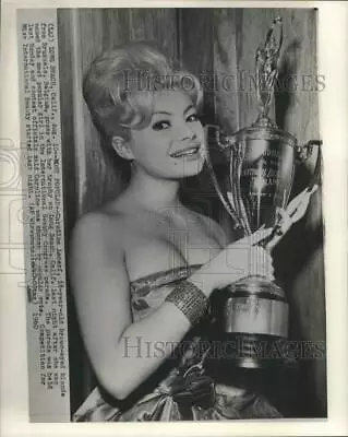 1960 Press Photo International Beauty's Most Popular Girl Caroline Lecerf. • $19.99