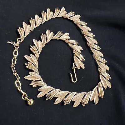 Stunning Trifari Vintage Gold Tone Bright & Brushed Leaf Choker 16” Necklace • $65