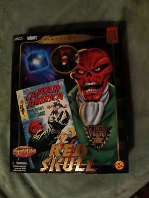 Red Skull- Marvel Famous Cover Previews Exclusive(unopened) Toybiz 2001 • $7.99