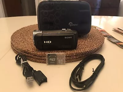 Sony Handycam HDR-CX440 8GB Memory 9.2 MP 60xZoom WiFi Compact Digital Camcorder • $160