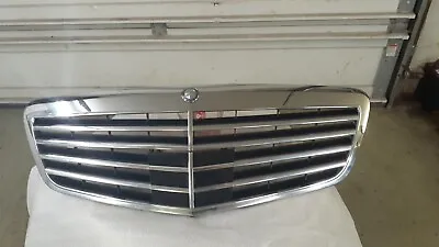 2011 Mercedes S550 Grill Used  • $75