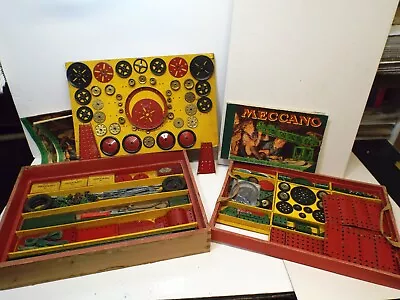 1940s VINTAGE MECCANO CONSTRUTION SET 9 LOTS AND LOTS WITH 3 X BOOKLETS  (37) • £125.40