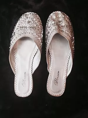 Silver Sequin Flats Size 9 • $15