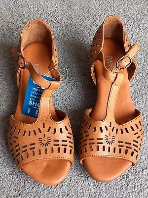 Pavers Ladies Tan Leather Wedge T Bar Sandals Size 37 (4) BNWOB • £26