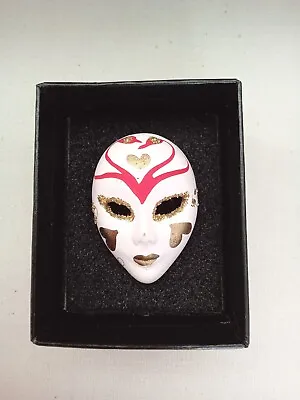 Vintage Small Ceramic Venetian Style Face Mask  BroochJewellery Boxed Preloved • £10