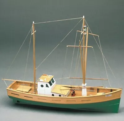 Mantua Amalfi Fishing Boat 1:35 Scale Wooden Model Boat Kit • £59.99