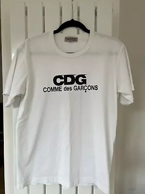 £35 • Buy Comme Des Garcons. T-shirt. Play. Size Large Men's