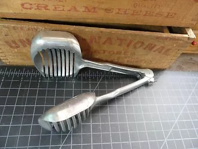 Vintage Vegetable Slicer Tool Kitchen Gadget Tongs Taiwan • $8.40