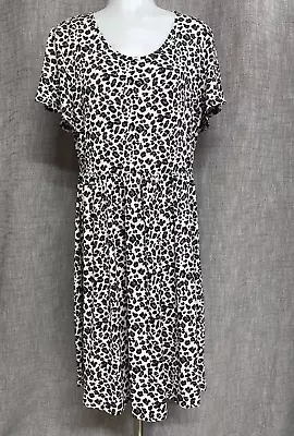 MIKAROSE Beige Black Gray Leopard Short Sleeve Pullover Dress Sz L • $2.53