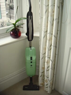 £40 • Buy Miele Alternative Vacuum Cleaner Not Working Selling For Spare Parts Or Repair