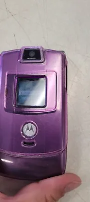 Motorola KRZR Purple Phone With Accessories. (Needs Battery) • $26.99