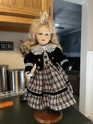 Vintage Porcelain Doll Unbranded • $15