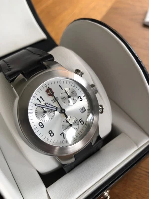 £130 • Buy VICTORINOX WATCH Swiss Army – 24527 – Maverick Chrono (Gen 1), Silver Dial