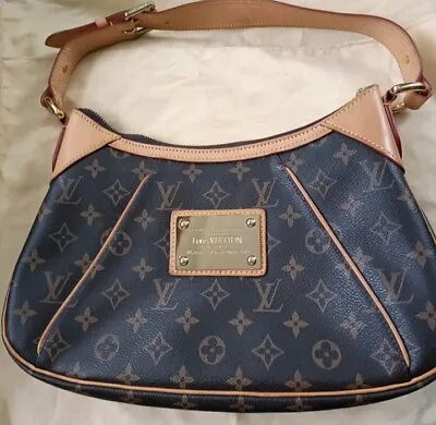 $305 • Buy Women's Louis Vuitton Monogram Bag