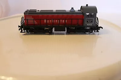 HO Scale AHM Diesel Switcher Locomotive Burlington #9313 Red & Gray • $67.50