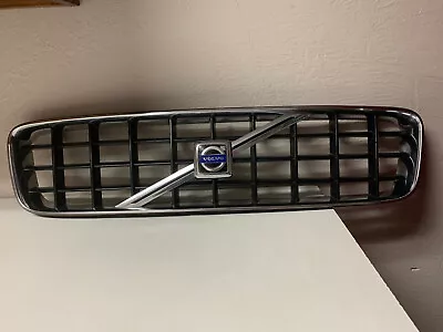 03-06 Volvo XC90 Front Grille OEM • $59