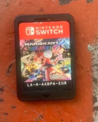 Mario Kart 8  Deluxe  Nintendo Switch  EUR • £20