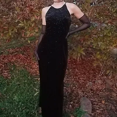 2000s Black Velvet Beaded Prom Dress • $60