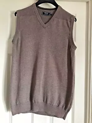 Mens Taupe Sleeveless Pullover By Maine Size Medium 100% Cotton • £3.99