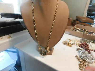 $3 • Buy VTG Gold Tone Chain Necklace W. Leaves And Acorns  Pendants