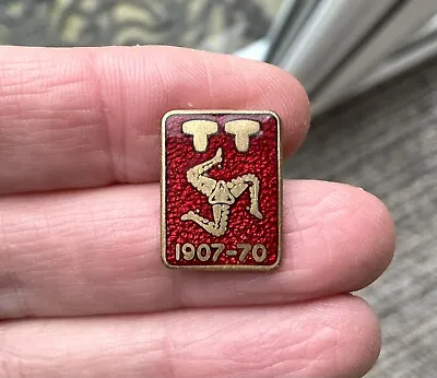 Vintage Isle Of Man Of TT  1970 Pin Badge Motorcycle Racing IOM Superbike • £13.95