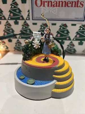 £34.99 • Buy Wizard Of Oz Dorothy & The Munchkins  Christmas Hallmark Keepsake Ornament NIB
