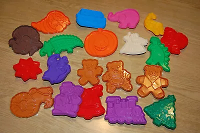 Vintage 1993  Hutzler Assorted Cookie Cutters- Lot Of 20 - Euc • $10.99