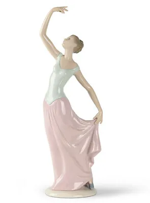 $134.99 • Buy Nao By Lladro The Dance Is Over Lady #1204 Brand New In Box Dancer Save$$ F/sh