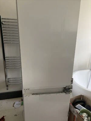 £89 • Buy Liebherr Integrated Fridge Freezer 307769167 - Collect SE13