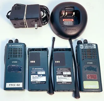 Motorola CT250 UHF 403-470MHZ 16CH Radio Pair FRS Channels Programmed • $108.64