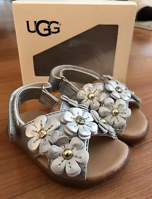 UGG Infant Allairey Shimmer Silver Flat Toddler Sandals Size 2/3 For 6-12 MOs. • $15.99