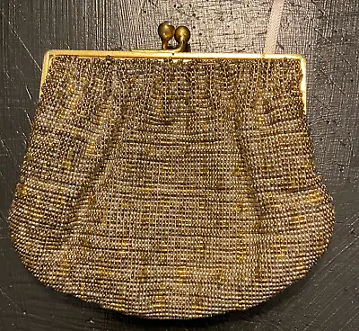 Vintage Beaded Coin Purse With Kiss Lock • $12