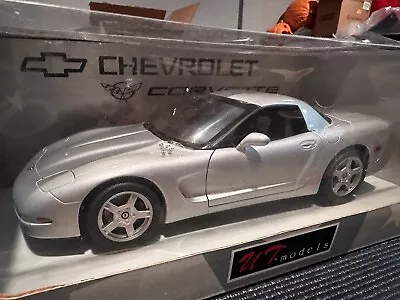 1:18 UT Models Autoart 1999 Chevy Corvette C5 FRC Hardtop • $89.99