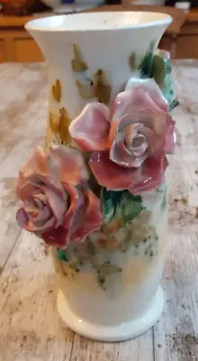 Vintage Vase   Capodimonte Style Made In Italy Very Decorative . • £18.50